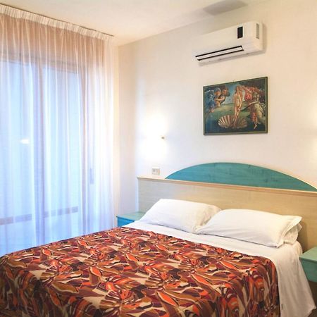 Aparthotel Costa Paradiso Lido Adriano Dış mekan fotoğraf