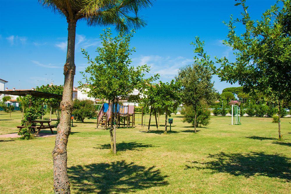 Aparthotel Costa Paradiso Lido Adriano Dış mekan fotoğraf