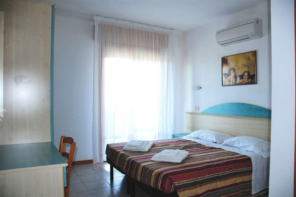 Aparthotel Costa Paradiso Lido Adriano Dış mekan fotoğraf