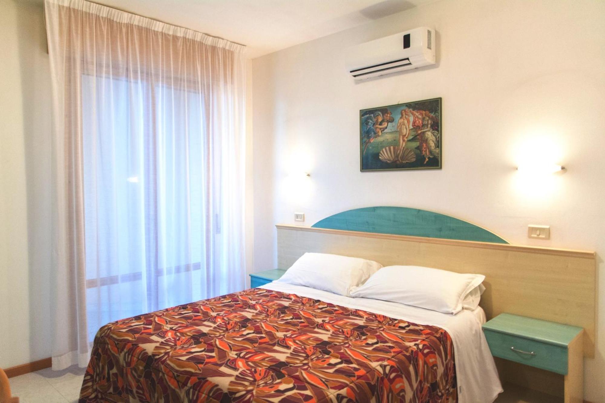 Aparthotel Costa Paradiso Lido Adriano Dış mekan fotoğraf