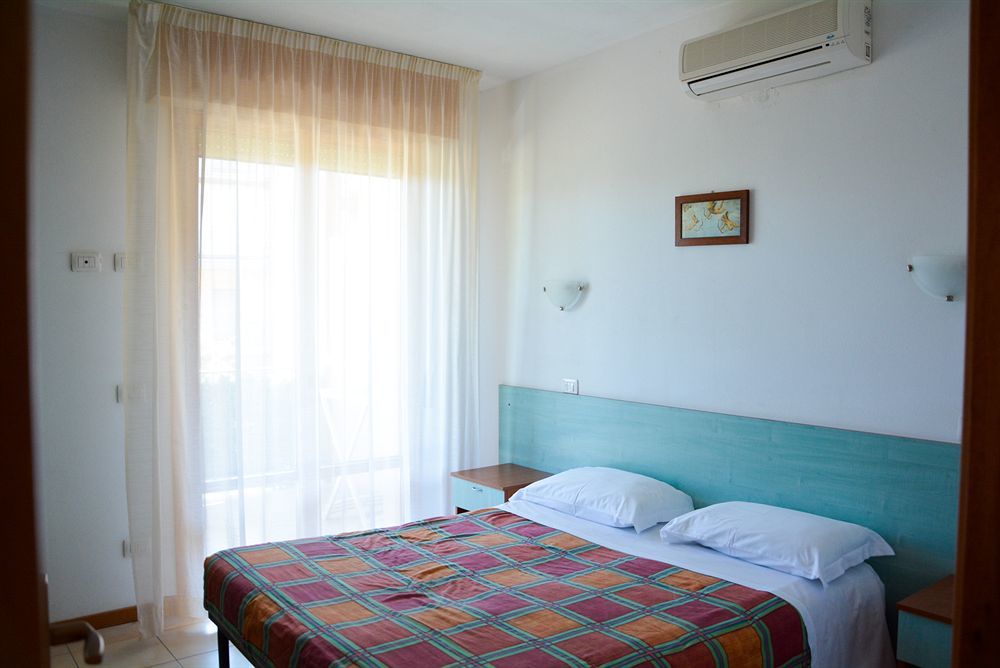 Aparthotel Costa Paradiso Lido Adriano Dış mekan fotoğraf
