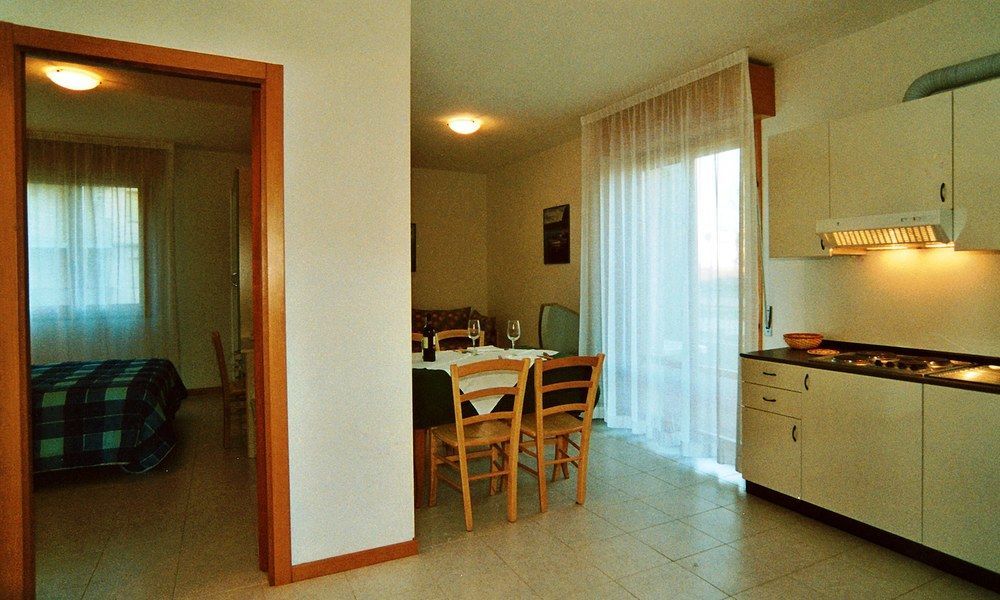 Aparthotel Costa Paradiso Lido Adriano Dış mekan fotoğraf