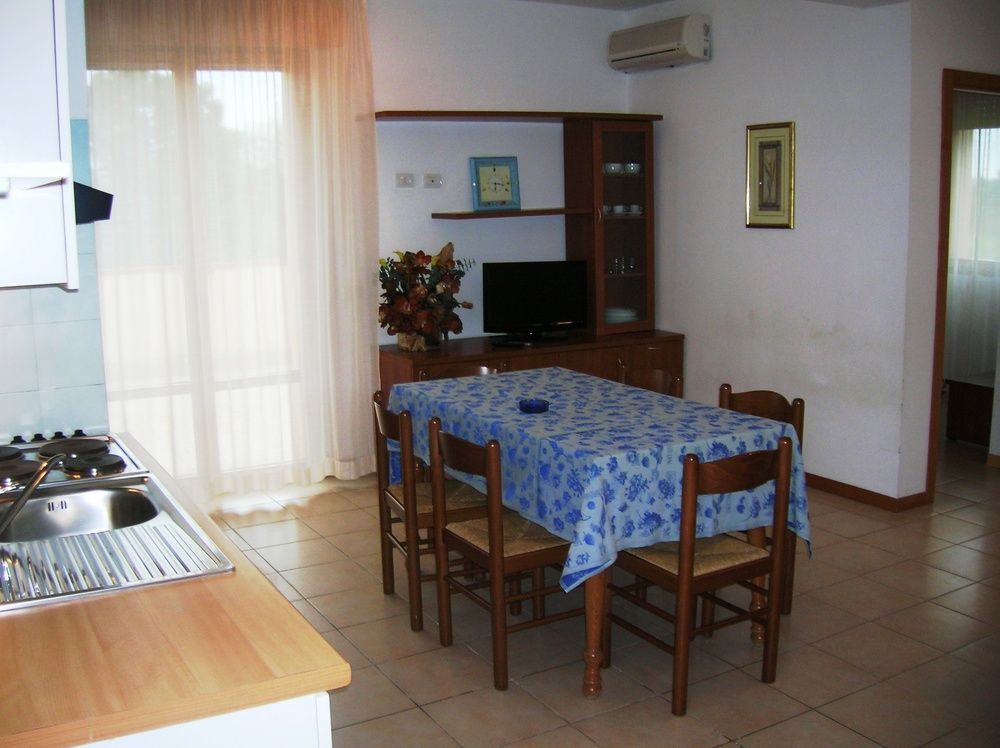 Aparthotel Costa Paradiso Lido Adriano Dış mekan fotoğraf