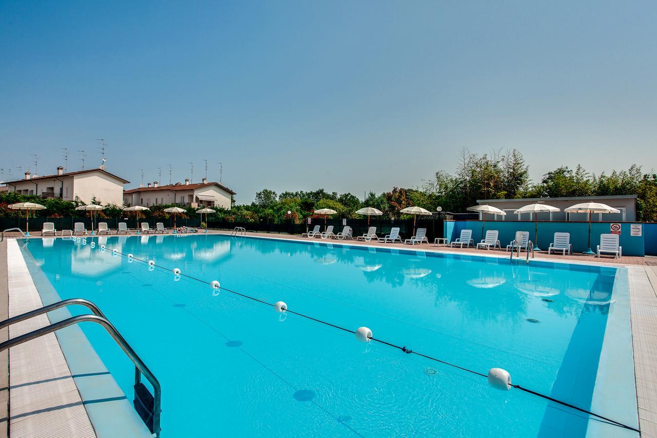 Aparthotel Costa Paradiso Lido Adriano Dış mekan fotoğraf