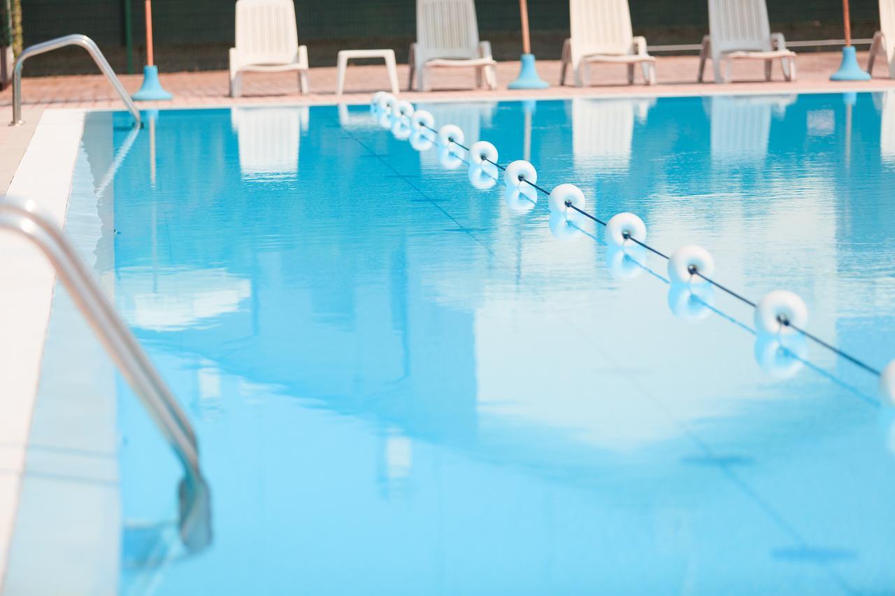 Aparthotel Costa Paradiso Lido Adriano Dış mekan fotoğraf