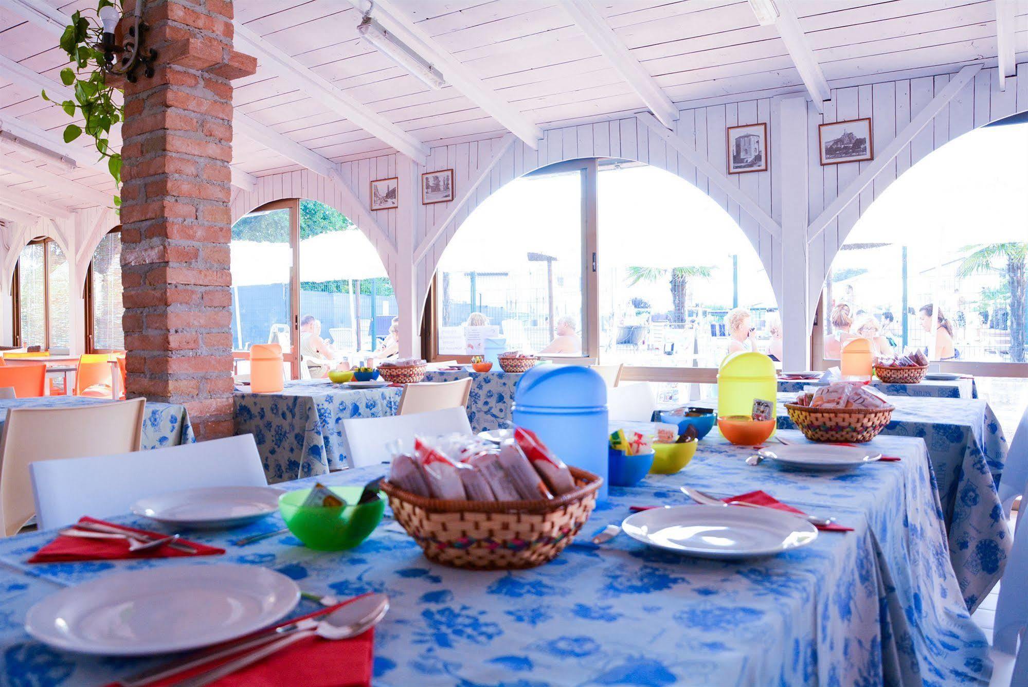 Aparthotel Costa Paradiso Lido Adriano Dış mekan fotoğraf