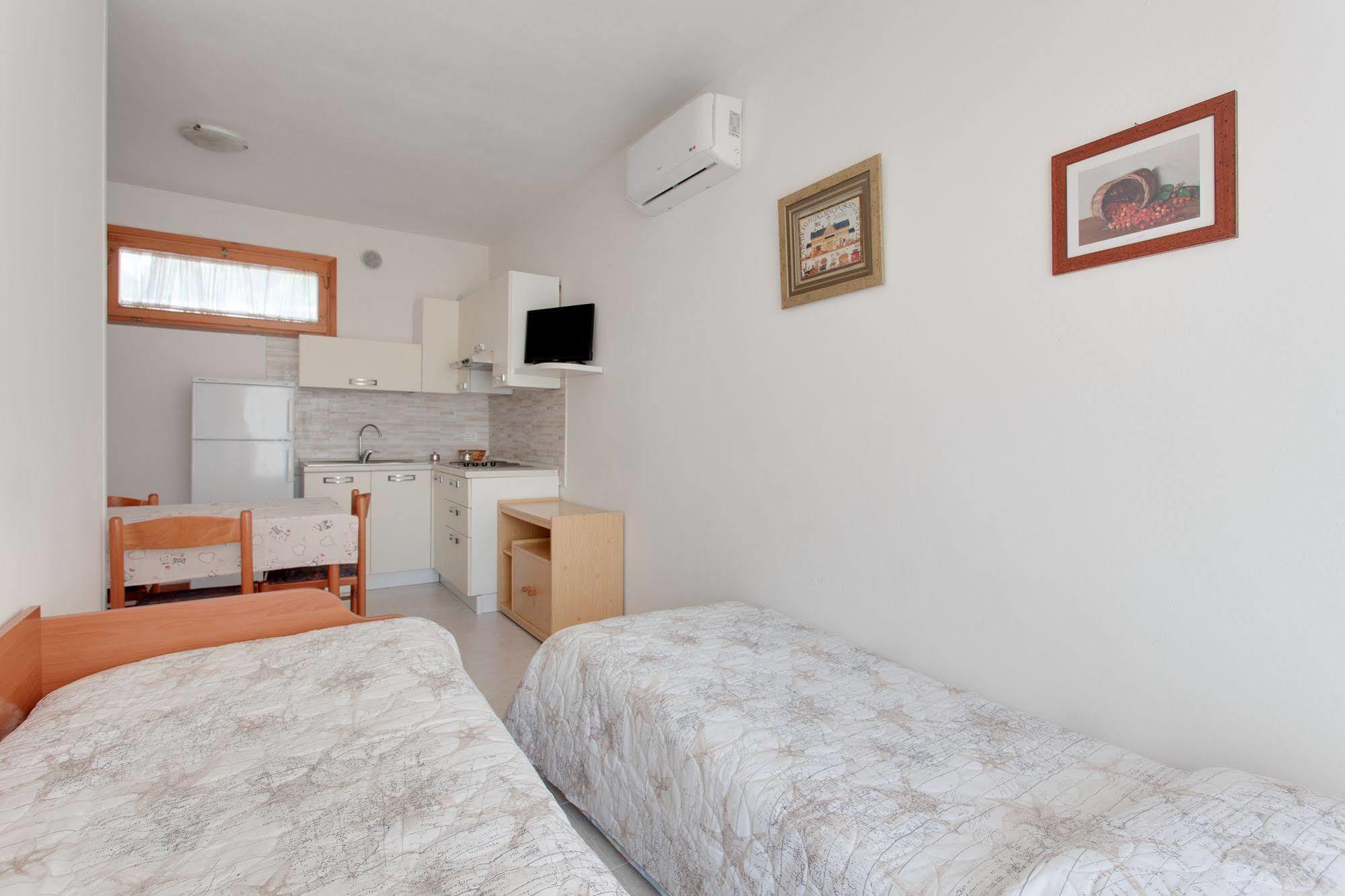 Aparthotel Costa Paradiso Lido Adriano Dış mekan fotoğraf