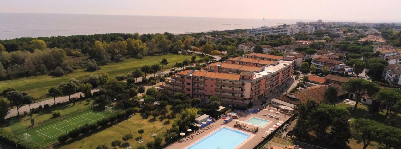 Aparthotel Costa Paradiso Lido Adriano Dış mekan fotoğraf